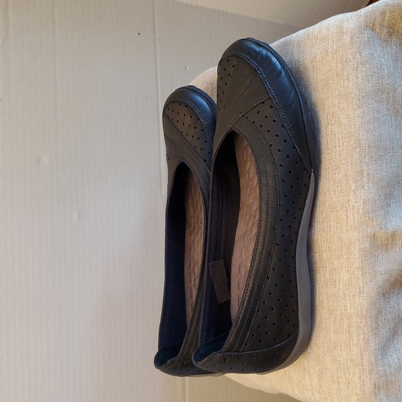 NWOT Clarks Privo Leather Black Perforated Ballet Active Flats, Size 8.5 M - Picture 3 of 10
